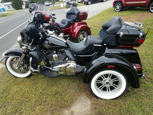2010 Harley Davidson FLHTCUTG Tri Glide Ultra Class, available for sale in Old Saybrook, Connecticut | Saybrook Auto Barn. Old Saybrook, Connecticut