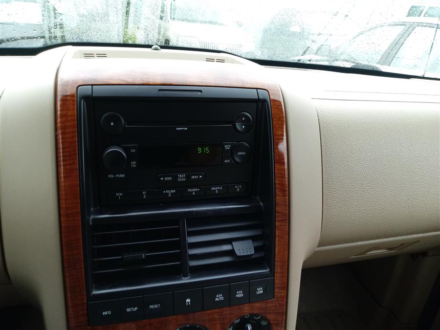 Used Ford Explorer 4WD 4dr V6 Eddie Bauer 2007 | Roe Motors Ltd. Shirley, New York Used Ford Explorer 4WD 4dr V6 Eddie Bauer 2007 | Roe Motors Ltd. Shirley, New York