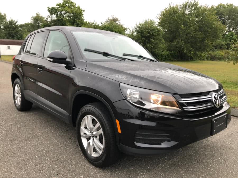 2013 Volkswagen Tiguan 4WD 4dr Auto S w/Sunroof, available for sale in Agawam, Massachusetts | Malkoon Motors. Agawam, Massachusetts