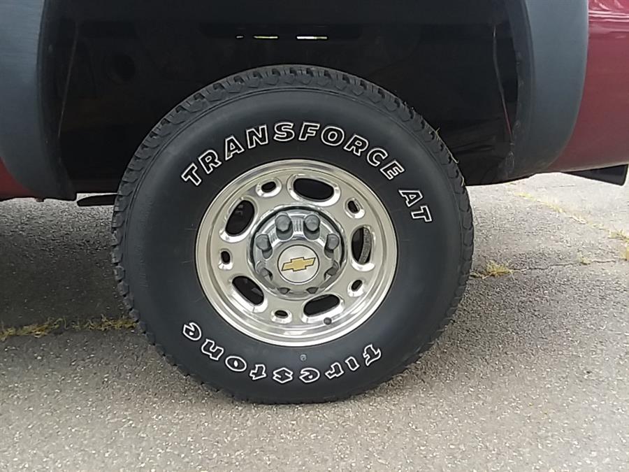 2004 Chevrolet Silverado 2500HD Ext Cab 143.5" WB 4WD LS, available for sale in Wallingford, Connecticut | Vertucci Automotive Inc. Wallingford, Connecticut 2004 Chevrolet Silverado 2500HD Ext Cab 143.5" WB 4WD LS, available for sale in Wallingford, Connecticut | Vertucci Automotive Inc. Wallingford, Connecticut
