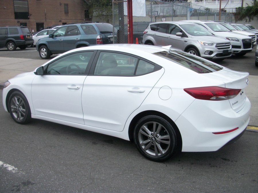 2017 Hyundai Elantra SE 2.0L Auto PZEV (Alabama) *Ltd Avail*, available for sale in Jamaica, New York | Gateway Car Dealer Inc. Jamaica, New York 2017 Hyundai Elantra SE 2.0L Auto PZEV (Alabama) *Ltd Avail*, available for sale in Jamaica, New York | Gateway Car Dealer Inc. Jamaica, New York