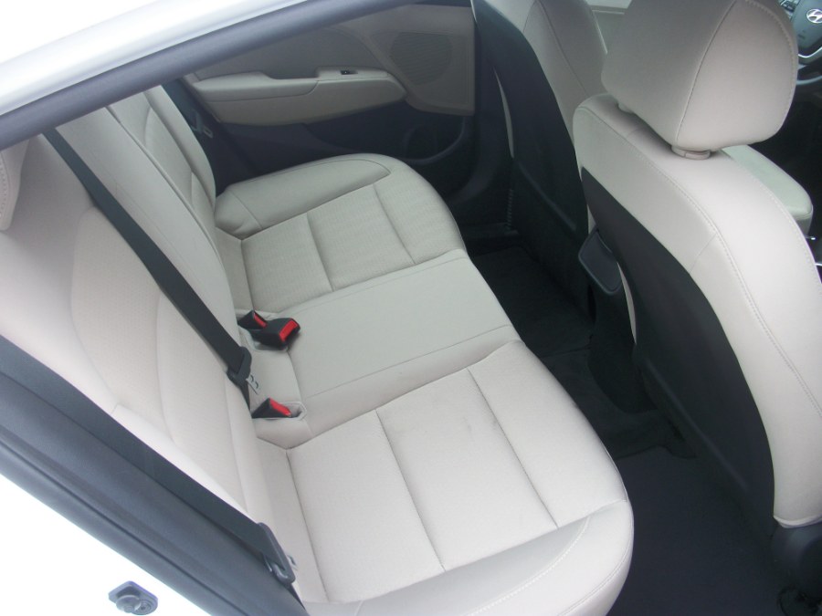 2017 Hyundai Elantra SE 2.0L Auto PZEV (Alabama) *Ltd Avail*, available for sale in Jamaica, New York | Gateway Car Dealer Inc. Jamaica, New York 2017 Hyundai Elantra SE 2.0L Auto PZEV (Alabama) *Ltd Avail*, available for sale in Jamaica, New York | Gateway Car Dealer Inc. Jamaica, New York