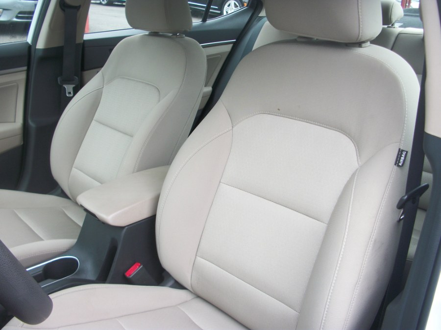 2017 Hyundai Elantra SE 2.0L Auto PZEV (Alabama) *Ltd Avail*, available for sale in Jamaica, New York | Gateway Car Dealer Inc. Jamaica, New York 2017 Hyundai Elantra SE 2.0L Auto PZEV (Alabama) *Ltd Avail*, available for sale in Jamaica, New York | Gateway Car Dealer Inc. Jamaica, New York