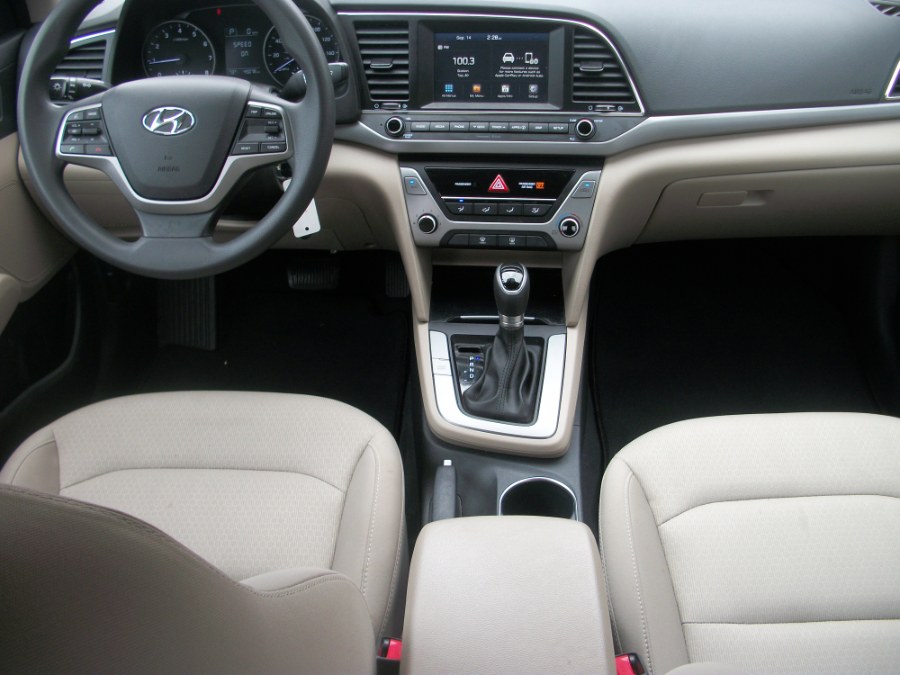 2017 Hyundai Elantra SE 2.0L Auto PZEV (Alabama) *Ltd Avail*, available for sale in Jamaica, New York | Gateway Car Dealer Inc. Jamaica, New York 2017 Hyundai Elantra SE 2.0L Auto PZEV (Alabama) *Ltd Avail*, available for sale in Jamaica, New York | Gateway Car Dealer Inc. Jamaica, New York