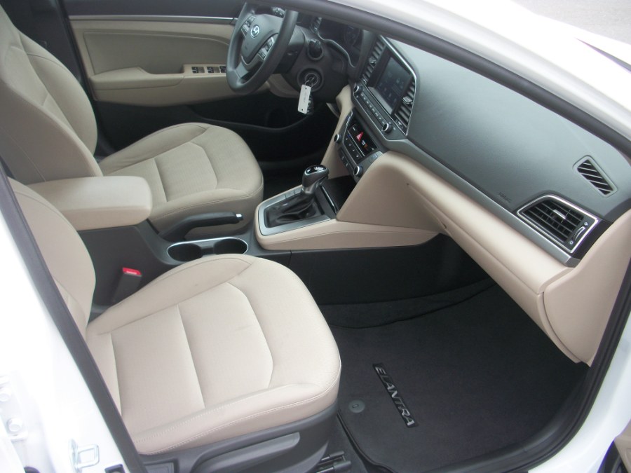 2017 Hyundai Elantra SE 2.0L Auto PZEV (Alabama) *Ltd Avail*, available for sale in Jamaica, New York | Gateway Car Dealer Inc. Jamaica, New York 2017 Hyundai Elantra SE 2.0L Auto PZEV (Alabama) *Ltd Avail*, available for sale in Jamaica, New York | Gateway Car Dealer Inc. Jamaica, New York