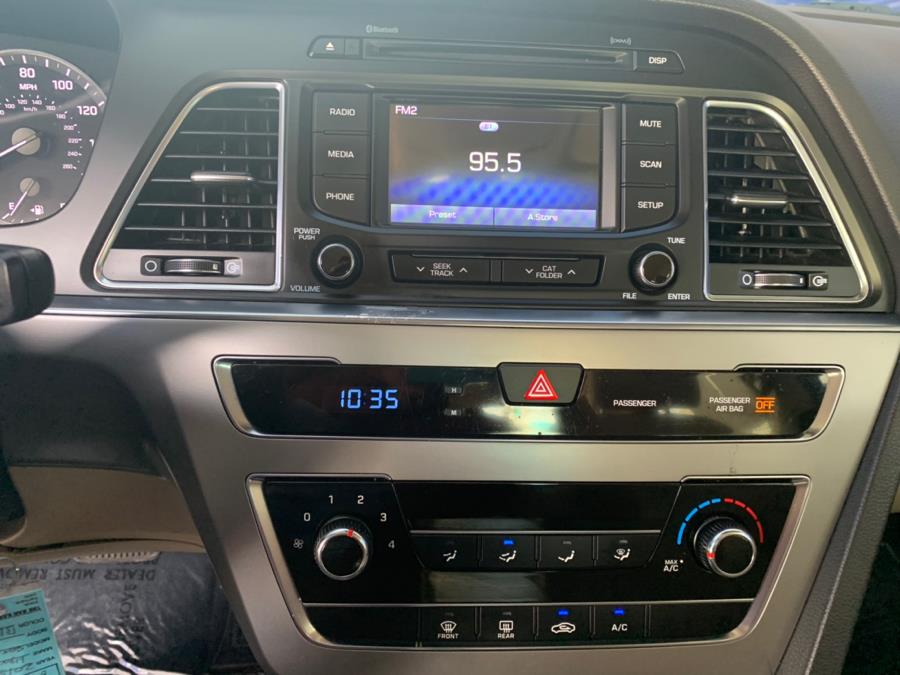 2015 Hyundai Sonata 4dr Sdn 1.6T Eco, available for sale in Corona, California | Green Light Auto. Corona, California 2015 Hyundai Sonata 4dr Sdn 1.6T Eco, available for sale in Corona, California | Green Light Auto. Corona, California