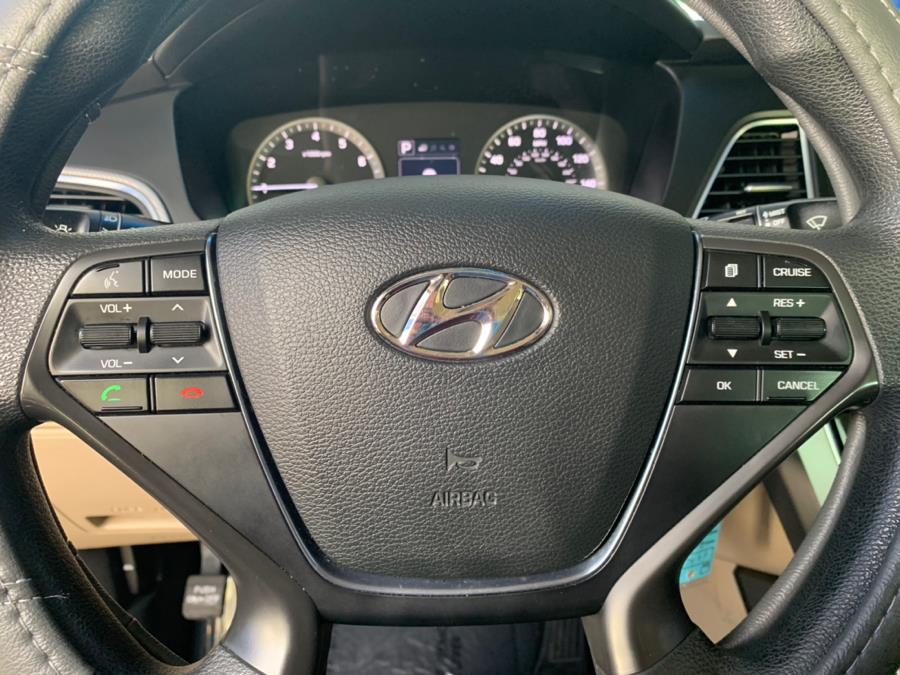 2015 Hyundai Sonata 4dr Sdn 1.6T Eco, available for sale in Corona, California | Green Light Auto. Corona, California 2015 Hyundai Sonata 4dr Sdn 1.6T Eco, available for sale in Corona, California | Green Light Auto. Corona, California