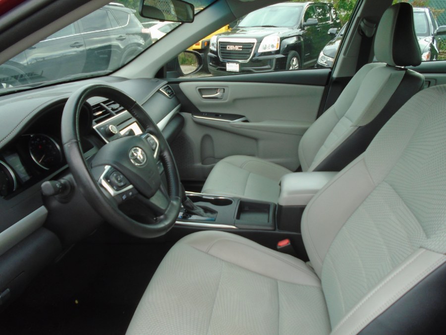 2016 Toyota Camry 4dr Sdn I4 Auto SE (Natl), available for sale in Milford, Connecticut | Dealertown Auto Wholesalers. Milford, Connecticut 2016 Toyota Camry 4dr Sdn I4 Auto SE (Natl), available for sale in Milford, Connecticut | Dealertown Auto Wholesalers. Milford, Connecticut