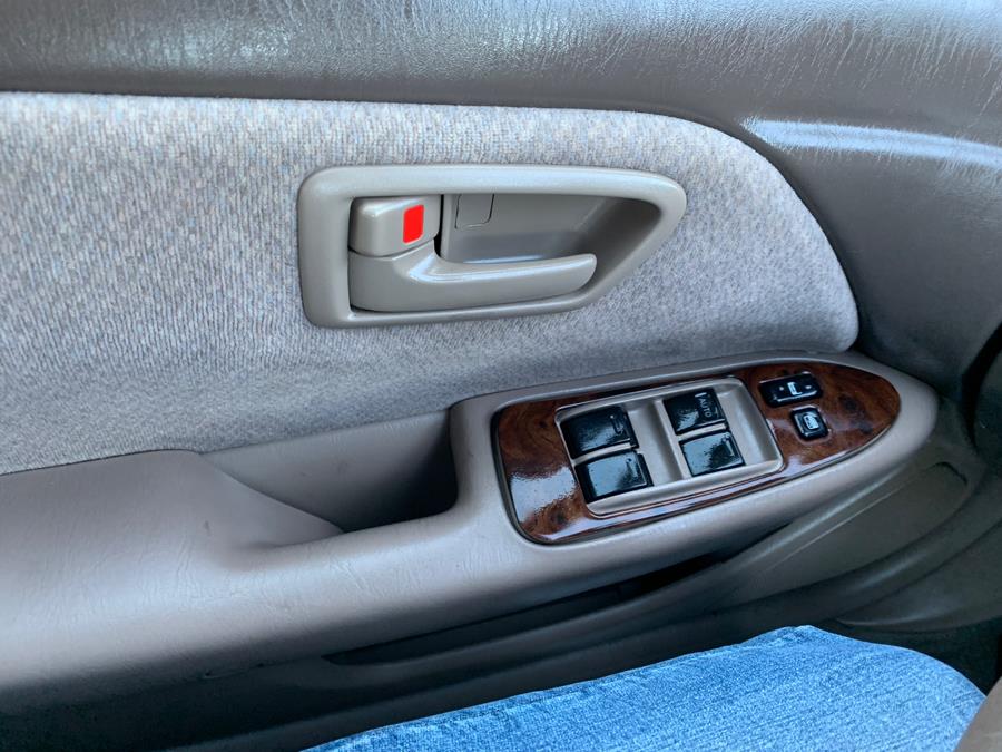 2000 Toyota Camry 4dr Sdn XLE Auto, available for sale in Taunton, Massachusetts | Rt 138 Auto Center Inc . Taunton, Massachusetts 2000 Toyota Camry 4dr Sdn XLE Auto, available for sale in Taunton, Massachusetts | Rt 138 Auto Center Inc . Taunton, Massachusetts