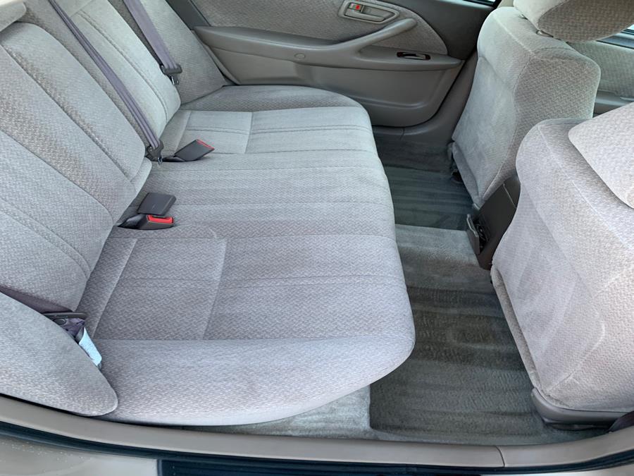 2000 Toyota Camry 4dr Sdn XLE Auto, available for sale in Taunton, Massachusetts | Rt 138 Auto Center Inc . Taunton, Massachusetts 2000 Toyota Camry 4dr Sdn XLE Auto, available for sale in Taunton, Massachusetts | Rt 138 Auto Center Inc . Taunton, Massachusetts