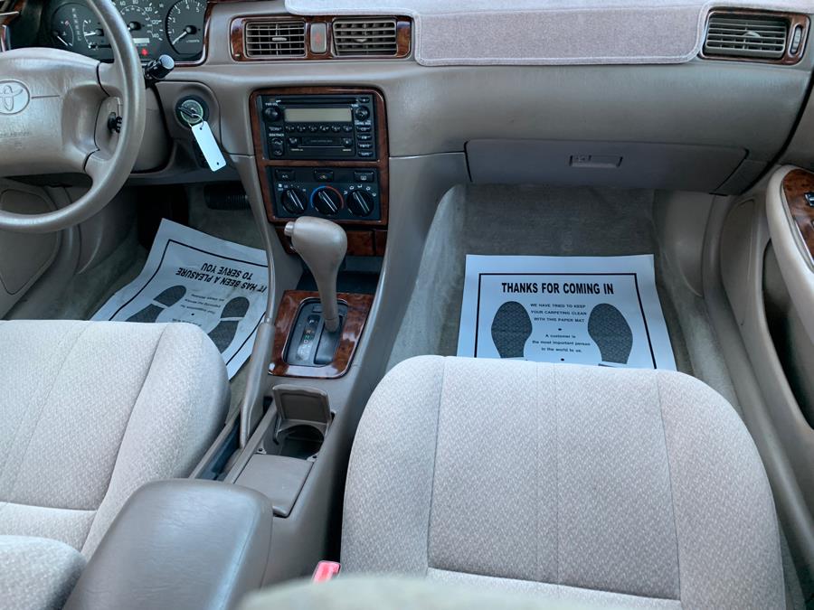 2000 Toyota Camry 4dr Sdn XLE Auto, available for sale in Taunton, Massachusetts | Rt 138 Auto Center Inc . Taunton, Massachusetts 2000 Toyota Camry 4dr Sdn XLE Auto, available for sale in Taunton, Massachusetts | Rt 138 Auto Center Inc . Taunton, Massachusetts