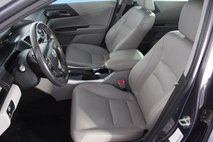 2009 Honda Accord 2WD 4dr Crew, available for sale in Newark , New Jersey | Icon World LLC. Newark , New Jersey 2009 Honda Accord 2WD 4dr Crew, available for sale in Newark , New Jersey | Icon World LLC. Newark , New Jersey