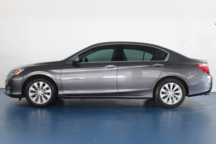 2009 Honda Accord 2WD 4dr Crew, available for sale in Newark , New Jersey | Icon World LLC. Newark , New Jersey 2009 Honda Accord 2WD 4dr Crew, available for sale in Newark , New Jersey | Icon World LLC. Newark , New Jersey