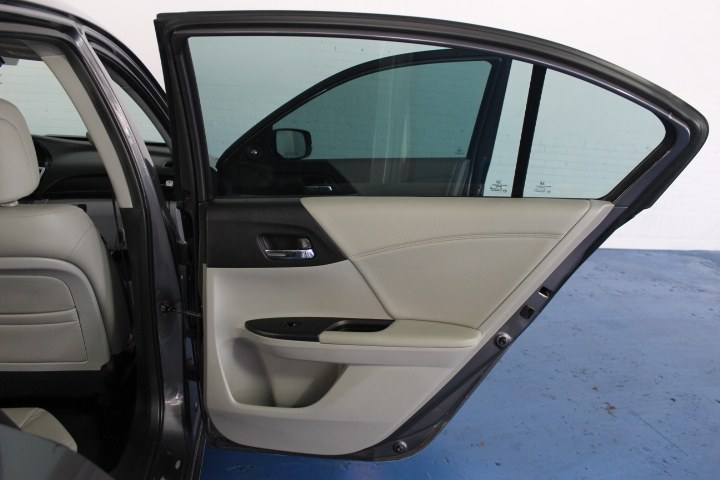 2009 Honda Accord 2WD 4dr Crew, available for sale in Newark , New Jersey | Icon World LLC. Newark , New Jersey 2009 Honda Accord 2WD 4dr Crew, available for sale in Newark , New Jersey | Icon World LLC. Newark , New Jersey
