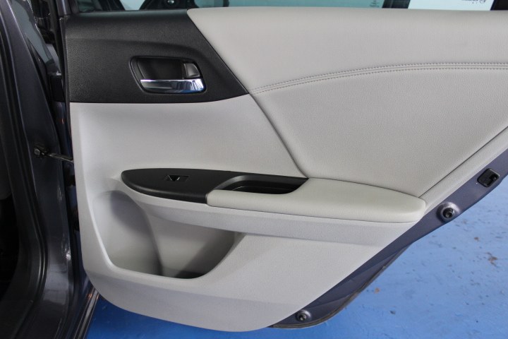 2009 Honda Accord 2WD 4dr Crew, available for sale in Newark , New Jersey | Icon World LLC. Newark , New Jersey 2009 Honda Accord 2WD 4dr Crew, available for sale in Newark , New Jersey | Icon World LLC. Newark , New Jersey
