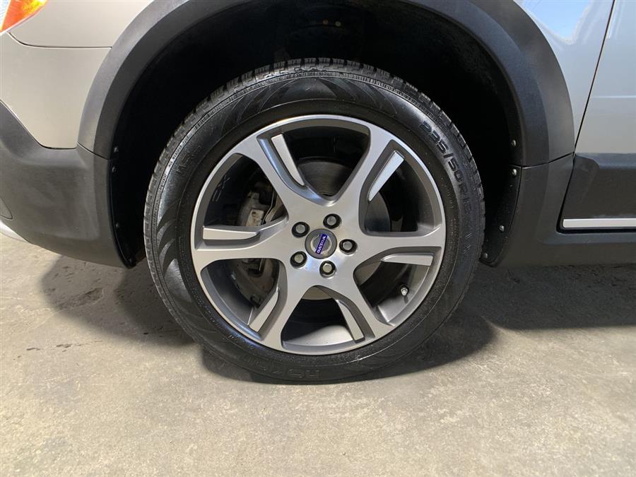 2015 Volvo XC70 2015.5 AWD 4dr Wgn T6, available for sale in Stratford, Connecticut | Wiz Leasing Inc. Stratford, Connecticut 2015 Volvo XC70 2015.5 AWD 4dr Wgn T6, available for sale in Stratford, Connecticut | Wiz Leasing Inc. Stratford, Connecticut