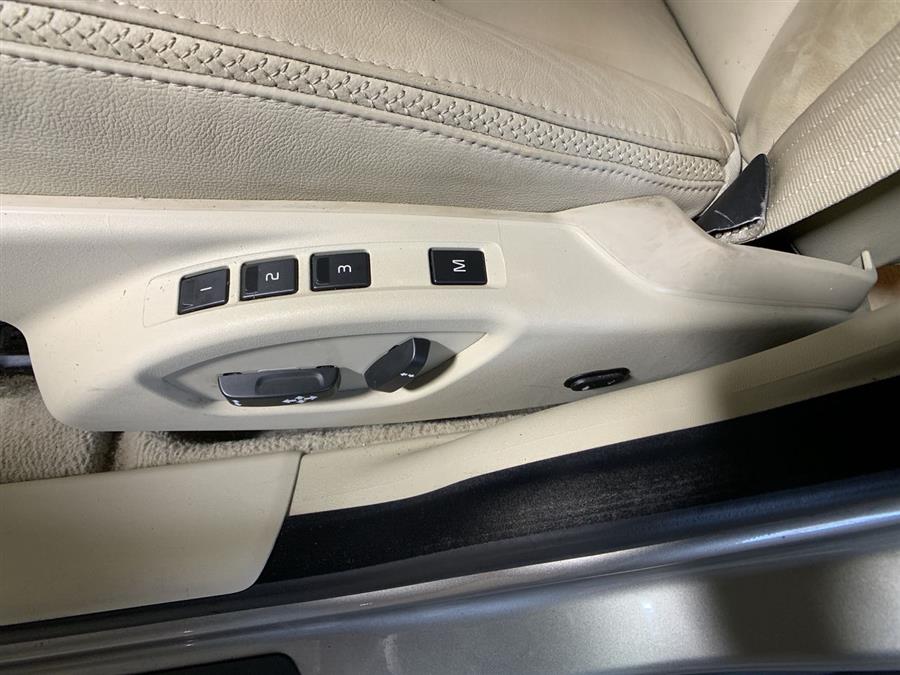 2015 Volvo XC70 2015.5 AWD 4dr Wgn T6, available for sale in Stratford, Connecticut | Wiz Leasing Inc. Stratford, Connecticut 2015 Volvo XC70 2015.5 AWD 4dr Wgn T6, available for sale in Stratford, Connecticut | Wiz Leasing Inc. Stratford, Connecticut
