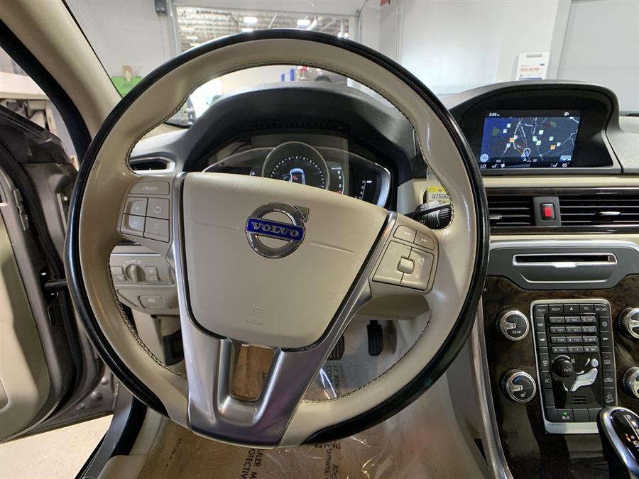 2015 Volvo XC70 2015.5 AWD 4dr Wgn T6, available for sale in Stratford, Connecticut | Wiz Leasing Inc. Stratford, Connecticut 2015 Volvo XC70 2015.5 AWD 4dr Wgn T6, available for sale in Stratford, Connecticut | Wiz Leasing Inc. Stratford, Connecticut
