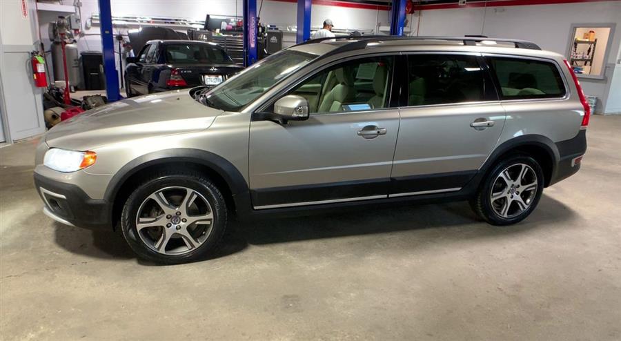 2015 Volvo XC70 2015.5 AWD 4dr Wgn T6, available for sale in Stratford, Connecticut | Wiz Leasing Inc. Stratford, Connecticut 2015 Volvo XC70 2015.5 AWD 4dr Wgn T6, available for sale in Stratford, Connecticut | Wiz Leasing Inc. Stratford, Connecticut