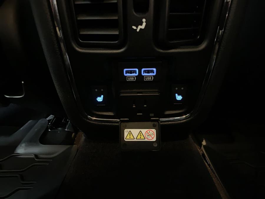 2015 Dodge Durango AWD 4dr R/T, available for sale in Stratford, Connecticut | Wiz Leasing Inc. Stratford, Connecticut 2015 Dodge Durango AWD 4dr R/T, available for sale in Stratford, Connecticut | Wiz Leasing Inc. Stratford, Connecticut