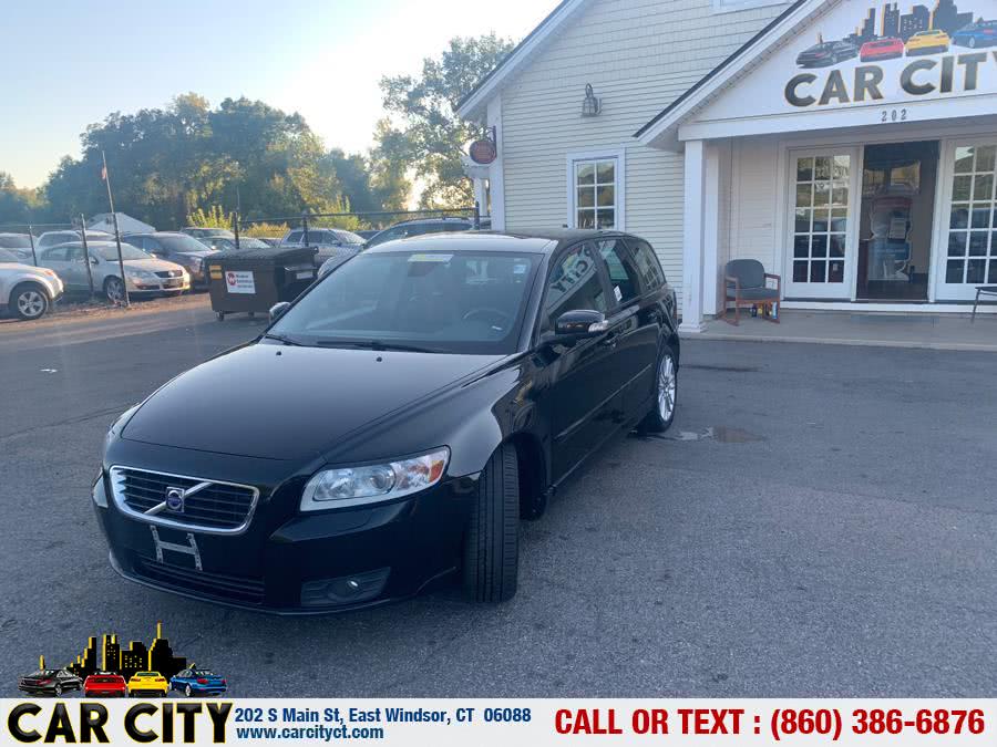 2010 Volvo V50 4dr Wgn Auto FWD w/Moonroof, available for sale in East Windsor, Connecticut | Car City LLC. East Windsor, Connecticut