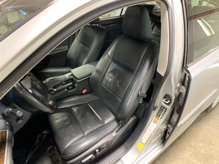 2013 Lexus ES 350 4dr Sdn, available for sale in Stratford, Connecticut | Wiz Leasing Inc. Stratford, Connecticut 2013 Lexus ES 350 4dr Sdn, available for sale in Stratford, Connecticut | Wiz Leasing Inc. Stratford, Connecticut