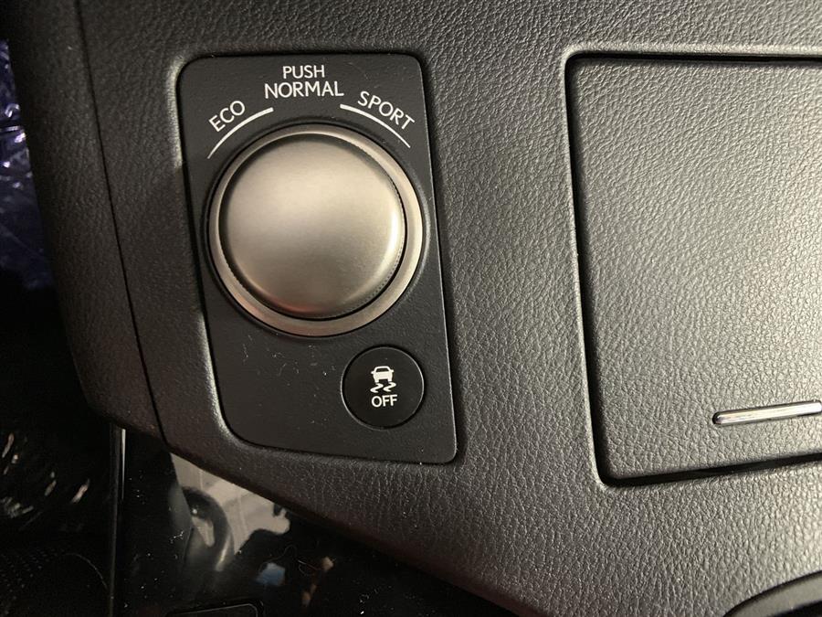 2013 Lexus ES 350 4dr Sdn, available for sale in Stratford, Connecticut | Wiz Leasing Inc. Stratford, Connecticut 2013 Lexus ES 350 4dr Sdn, available for sale in Stratford, Connecticut | Wiz Leasing Inc. Stratford, Connecticut