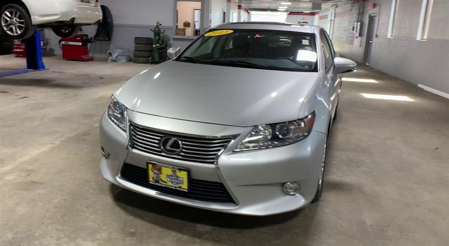 2013 Lexus ES 350 4dr Sdn, available for sale in Stratford, Connecticut | Wiz Leasing Inc. Stratford, Connecticut 2013 Lexus ES 350 4dr Sdn, available for sale in Stratford, Connecticut | Wiz Leasing Inc. Stratford, Connecticut