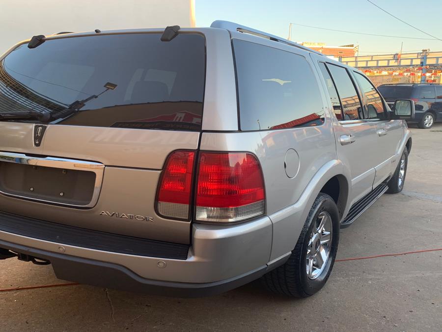 Used Lincoln Aviator 4dr AWD 2005 | Brooklyn Auto Mall LLC. Brooklyn, New York Used Lincoln Aviator 4dr AWD 2005 | Brooklyn Auto Mall LLC. Brooklyn, New York