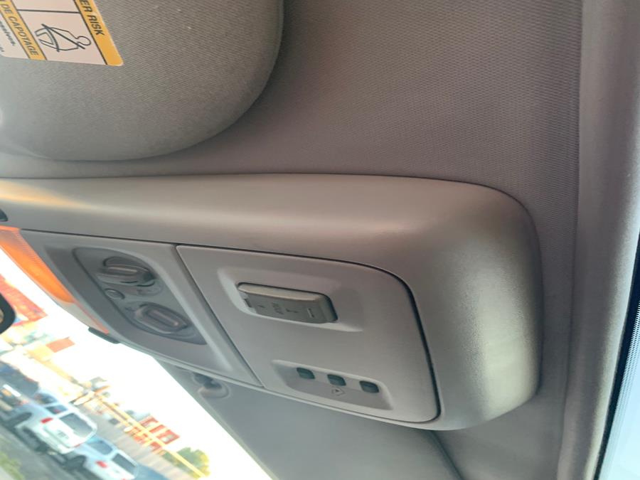 Used Lincoln Aviator 4dr AWD 2005 | Brooklyn Auto Mall LLC. Brooklyn, New York Used Lincoln Aviator 4dr AWD 2005 | Brooklyn Auto Mall LLC. Brooklyn, New York