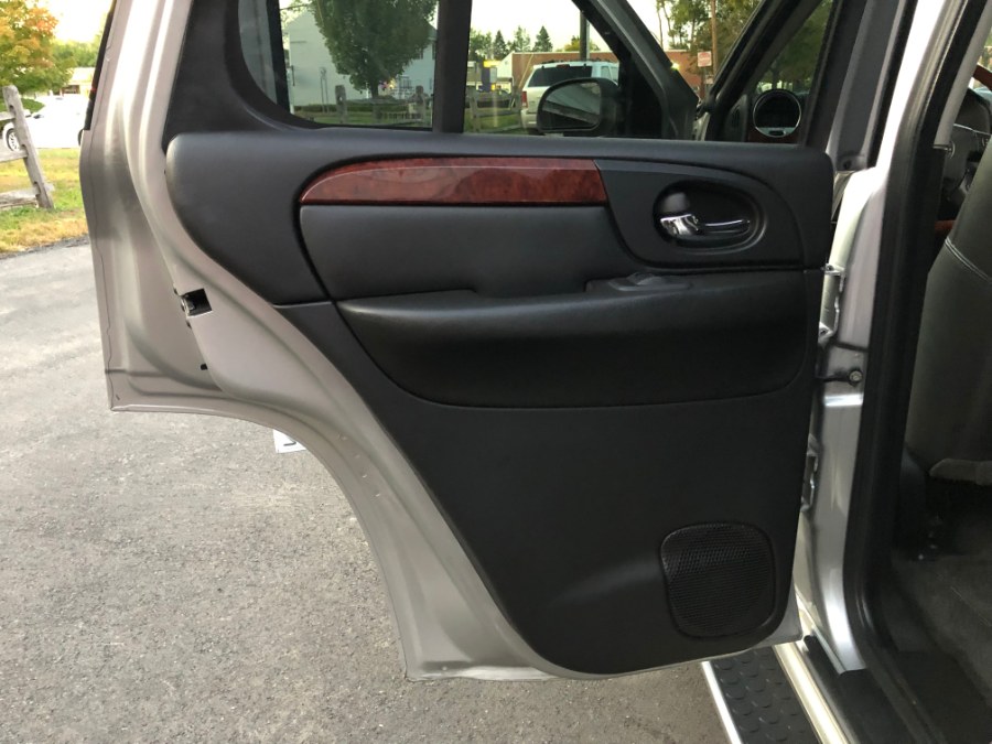 2008 GMC Envoy 4WD 4dr Denali, available for sale in Suffield, Connecticut | Suffield Auto LLC. Suffield, Connecticut 2008 GMC Envoy 4WD 4dr Denali, available for sale in Suffield, Connecticut | Suffield Auto LLC. Suffield, Connecticut