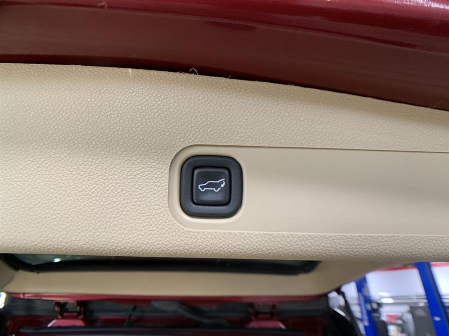 2010 GMC Yukon XL AWD 4dr 1500 Denali, available for sale in Stratford, Connecticut | Wiz Leasing Inc. Stratford, Connecticut 2010 GMC Yukon XL AWD 4dr 1500 Denali, available for sale in Stratford, Connecticut | Wiz Leasing Inc. Stratford, Connecticut