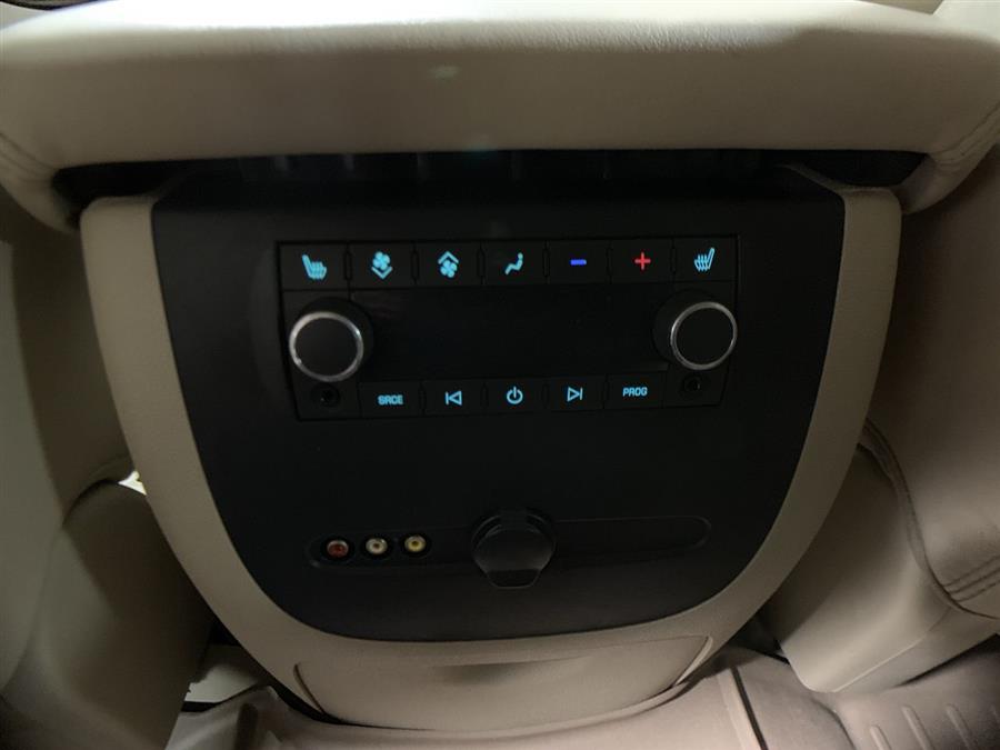 2010 GMC Yukon XL AWD 4dr 1500 Denali, available for sale in Stratford, Connecticut | Wiz Leasing Inc. Stratford, Connecticut 2010 GMC Yukon XL AWD 4dr 1500 Denali, available for sale in Stratford, Connecticut | Wiz Leasing Inc. Stratford, Connecticut