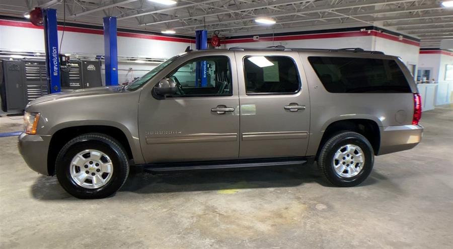 2013 Chevrolet Suburban 4WD 4dr 1500 LT, available for sale in Stratford, Connecticut | Wiz Leasing Inc. Stratford, Connecticut 2013 Chevrolet Suburban 4WD 4dr 1500 LT, available for sale in Stratford, Connecticut | Wiz Leasing Inc. Stratford, Connecticut