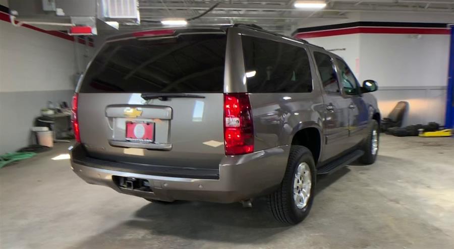 2013 Chevrolet Suburban 4WD 4dr 1500 LT, available for sale in Stratford, Connecticut | Wiz Leasing Inc. Stratford, Connecticut 2013 Chevrolet Suburban 4WD 4dr 1500 LT, available for sale in Stratford, Connecticut | Wiz Leasing Inc. Stratford, Connecticut