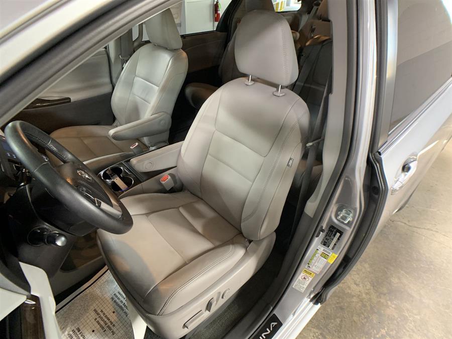 2017 Toyota Sienna XLE, available for sale in Stratford, Connecticut | Wiz Leasing Inc. Stratford, Connecticut 2017 Toyota Sienna XLE, available for sale in Stratford, Connecticut | Wiz Leasing Inc. Stratford, Connecticut