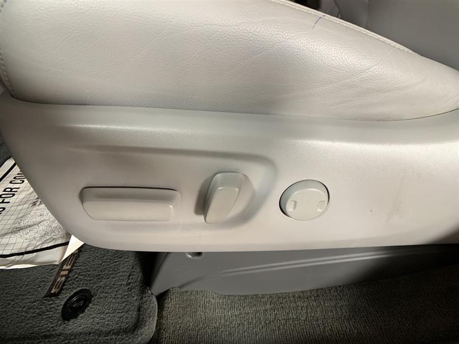 2017 Toyota Sienna XLE, available for sale in Stratford, Connecticut | Wiz Leasing Inc. Stratford, Connecticut 2017 Toyota Sienna XLE, available for sale in Stratford, Connecticut | Wiz Leasing Inc. Stratford, Connecticut