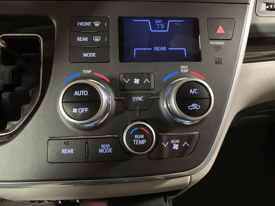 2017 Toyota Sienna XLE, available for sale in Stratford, Connecticut | Wiz Leasing Inc. Stratford, Connecticut 2017 Toyota Sienna XLE, available for sale in Stratford, Connecticut | Wiz Leasing Inc. Stratford, Connecticut