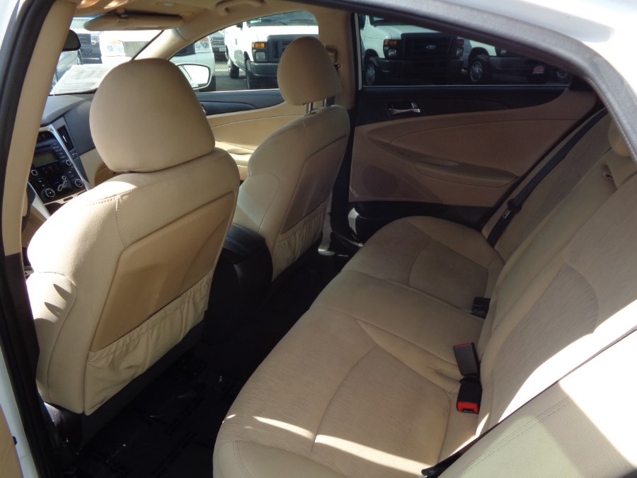 2013 Hyundai Sonata 4dr Sdn 2.4L Auto GLS PZEV *Ltd Avail*, available for sale in Corona, California | Spectrum Motors. Corona, California 2013 Hyundai Sonata 4dr Sdn 2.4L Auto GLS PZEV *Ltd Avail*, available for sale in Corona, California | Spectrum Motors. Corona, California
