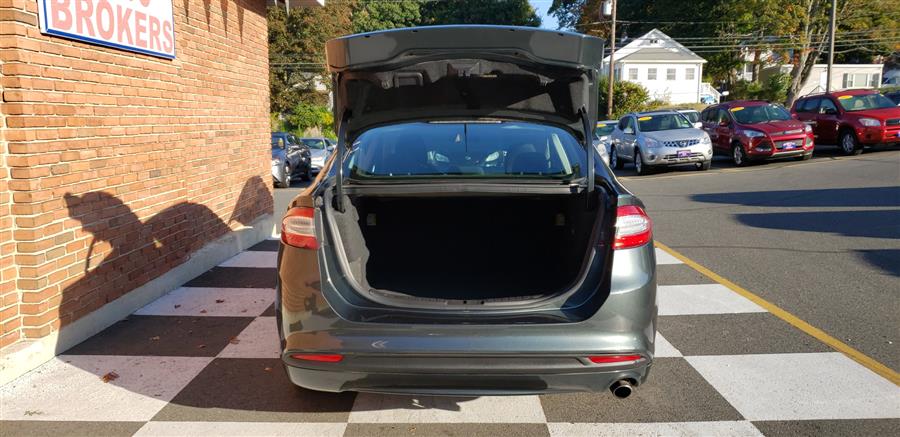 2015 Ford Fusion 4dr Sdn SE FWD, available for sale in Waterbury, Connecticut | National Auto Brokers, Inc.. Waterbury, Connecticut 2015 Ford Fusion 4dr Sdn SE FWD, available for sale in Waterbury, Connecticut | National Auto Brokers, Inc.. Waterbury, Connecticut