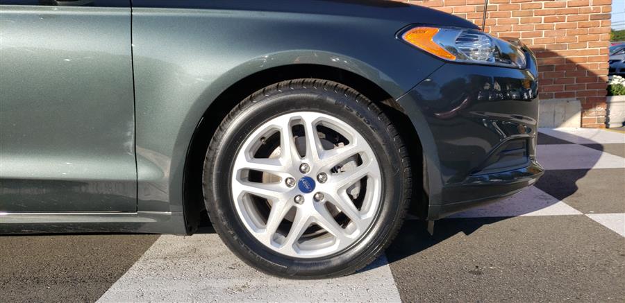 2015 Ford Fusion 4dr Sdn SE FWD, available for sale in Waterbury, Connecticut | National Auto Brokers, Inc.. Waterbury, Connecticut 2015 Ford Fusion 4dr Sdn SE FWD, available for sale in Waterbury, Connecticut | National Auto Brokers, Inc.. Waterbury, Connecticut