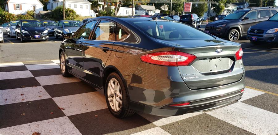 2015 Ford Fusion 4dr Sdn SE FWD, available for sale in Waterbury, Connecticut | National Auto Brokers, Inc.. Waterbury, Connecticut 2015 Ford Fusion 4dr Sdn SE FWD, available for sale in Waterbury, Connecticut | National Auto Brokers, Inc.. Waterbury, Connecticut