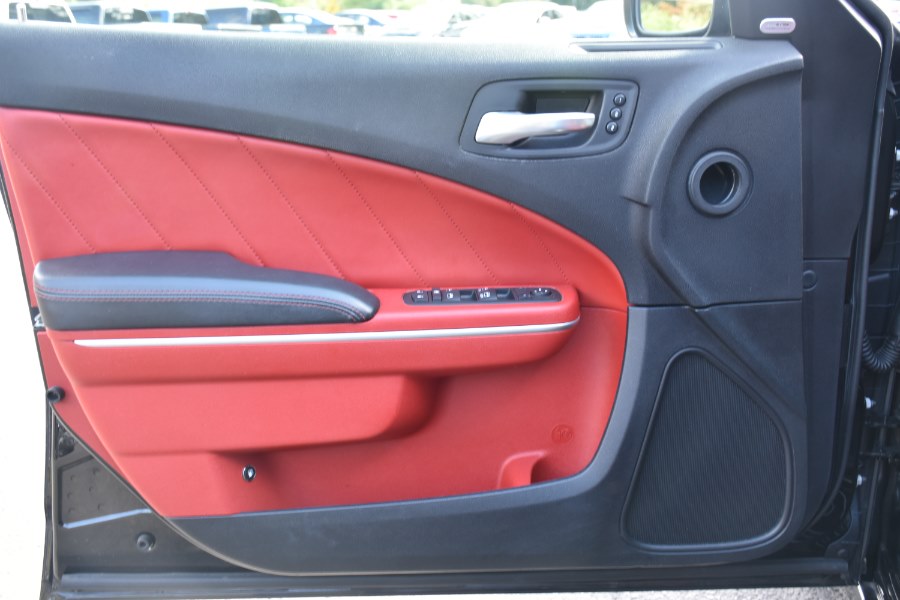 2015 Dodge Charger 4dr Sdn RT RWD, available for sale in Waterbury, Connecticut | Highline Car Connection. Waterbury, Connecticut 2015 Dodge Charger 4dr Sdn RT RWD, available for sale in Waterbury, Connecticut | Highline Car Connection. Waterbury, Connecticut