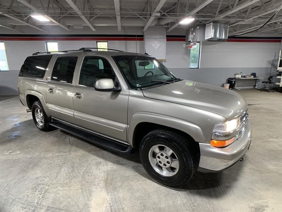 2002 Chevrolet Suburban 4dr 1500 4WD LT, available for sale in Stratford, Connecticut | Wiz Leasing Inc. Stratford, Connecticut