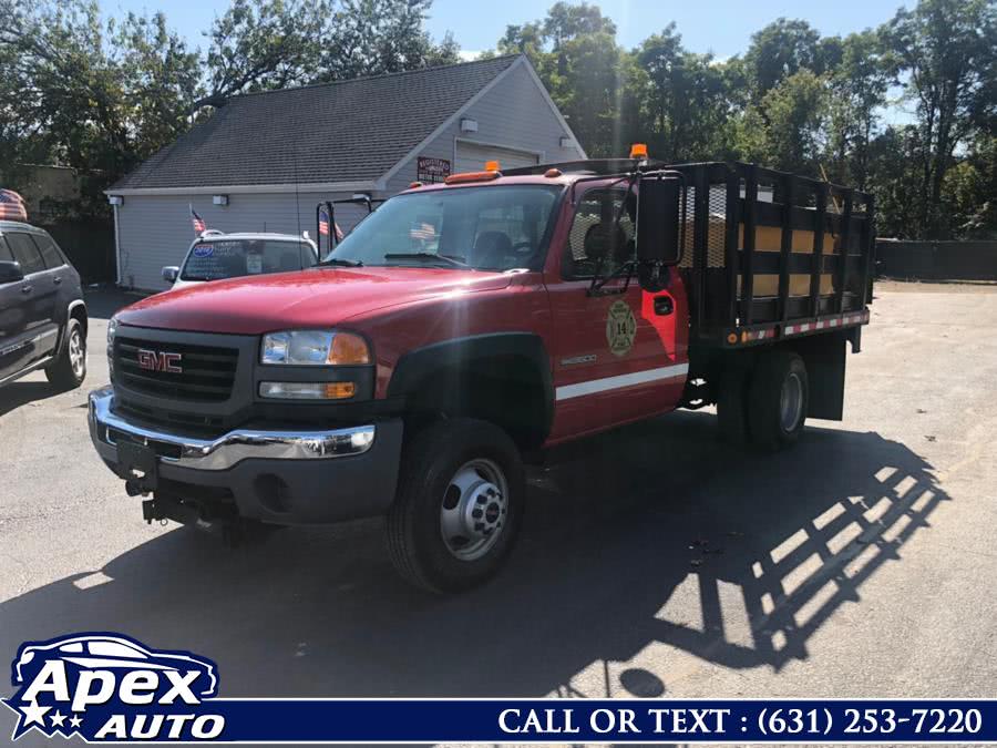 2004 GMC Sierra 3500 Reg Cab 137.0" WB, 60.4" CA 4WD WT, available for sale in Selden, New York | Apex Auto. Selden, New York