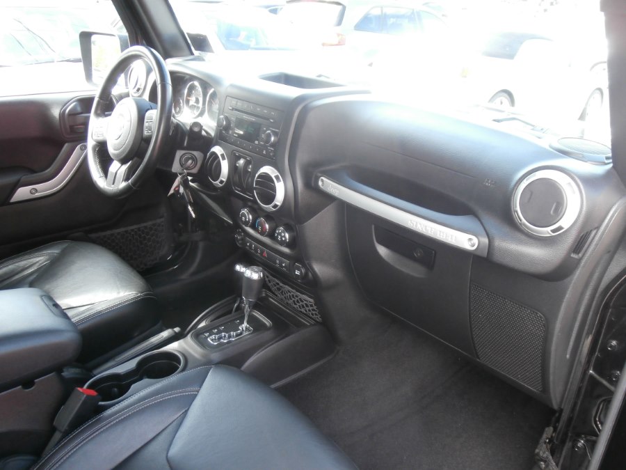2015 Jeep Wrangler 4WD 2dr Rubicon, available for sale in Waterbury, Connecticut | Jim Juliani Motors. Waterbury, Connecticut 2015 Jeep Wrangler 4WD 2dr Rubicon, available for sale in Waterbury, Connecticut | Jim Juliani Motors. Waterbury, Connecticut