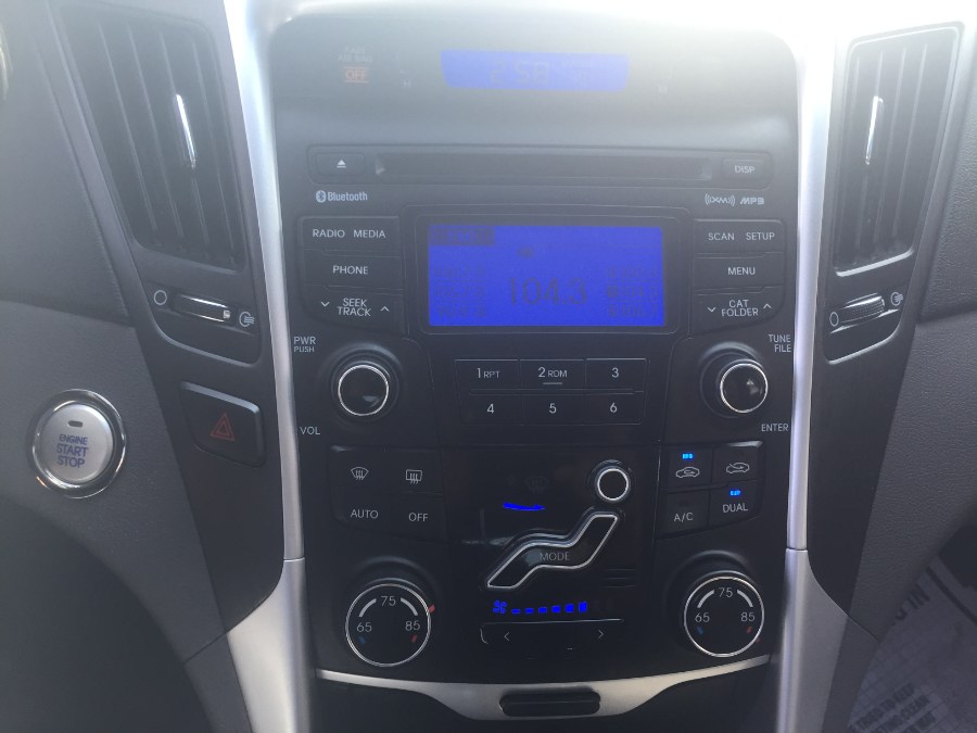 2013 Hyundai Sonata 4dr Sdn 2.0T Auto SE, available for sale in Middle Village, New York | Middle Village Motors . Middle Village, New York 2013 Hyundai Sonata 4dr Sdn 2.0T Auto SE, available for sale in Middle Village, New York | Middle Village Motors . Middle Village, New York