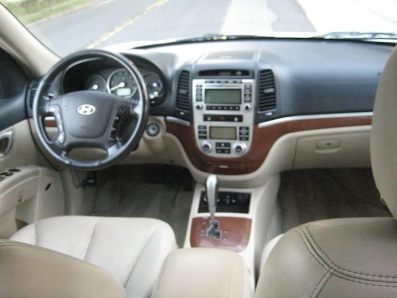2009 Hyundai Santa Fe Limited 4dr SUV, available for sale in Massapequa, New York | Rite Choice Auto Inc.. Massapequa, New York 2009 Hyundai Santa Fe Limited 4dr SUV, available for sale in Massapequa, New York | Rite Choice Auto Inc.. Massapequa, New York