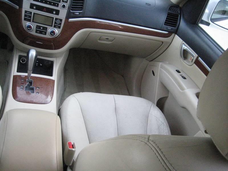 2009 Hyundai Santa Fe Limited 4dr SUV, available for sale in Massapequa, New York | Rite Choice Auto Inc.. Massapequa, New York 2009 Hyundai Santa Fe Limited 4dr SUV, available for sale in Massapequa, New York | Rite Choice Auto Inc.. Massapequa, New York