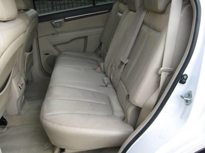 2009 Hyundai Santa Fe Limited 4dr SUV, available for sale in Massapequa, New York | Rite Choice Auto Inc.. Massapequa, New York 2009 Hyundai Santa Fe Limited 4dr SUV, available for sale in Massapequa, New York | Rite Choice Auto Inc.. Massapequa, New York